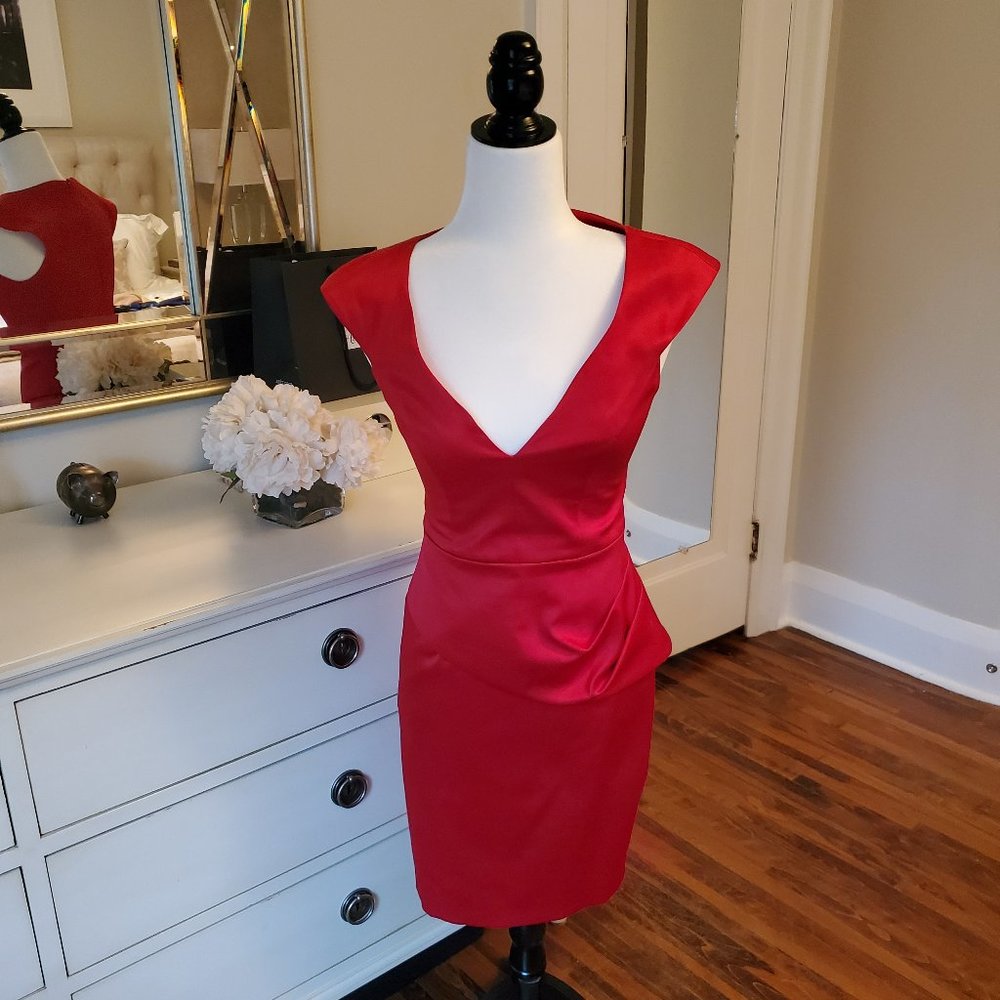 Stunning red Black Halo V-Neck dress